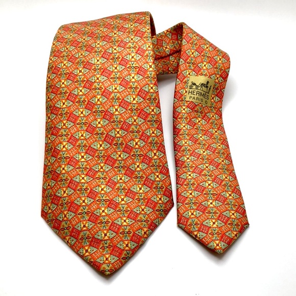 Luxury Hermes Paris 7740 OA in hand-sewn silk twill necktie 3.5”Width 56” Length